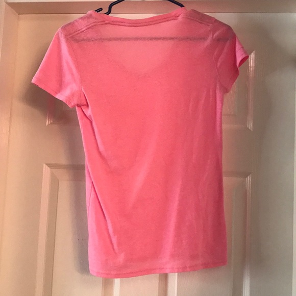 4 for $30  

Petite Under Armour Pink Shirt - Picture 3 of 4